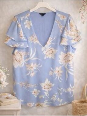 RW&CO. Light Blue Floral V-Neck Ruffle Sleeve Top